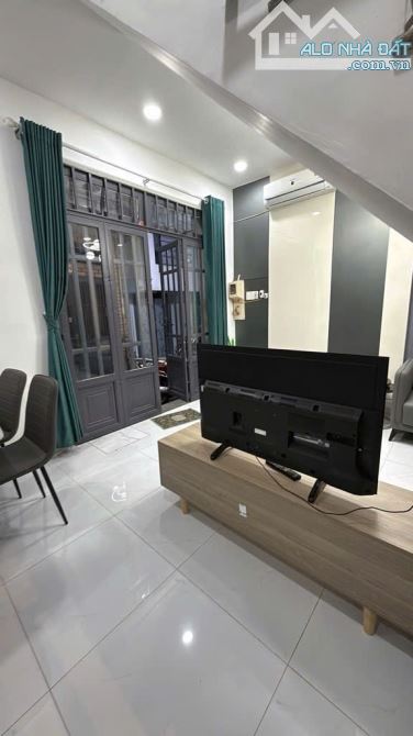 NHÀ MỚI NGUYỄN VĂN CÔNG , 5P QUA SÂN BAY - DTSD 60M2 - 2PN NGANG 5,8M - KHÔNG LỘ GIỚI - 2