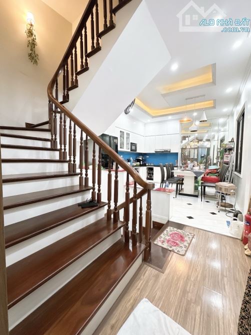 Bán nhà phố Định Công 50m*5 Tầng,oto đỗ vào nhà,kinh doanh ,giá nhỉnh 15 Tỷ - 2