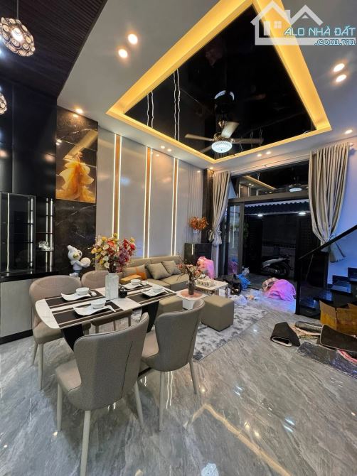 NHÀ 3 TẦNG FULL NỘI THẤT– GẦN BIG C, NGUYỄN HOÀNG – GIÁ 5,58 TỶ - 2