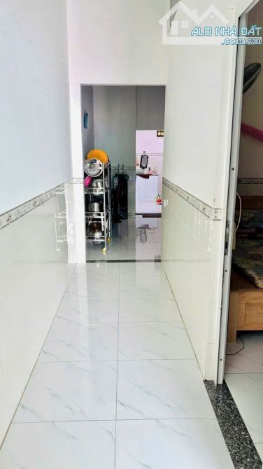 Bán nhà 5 x 25, gần ngã tư Nguyễn Khuyến, đường nhựa 6m chỉ 2 tỷ 350 - 2