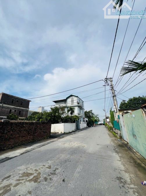 E chính chủ cần bán lô LƯƠNG QUY  THƯ LÂM ĐƯỜNG 2 XE TẢI TRÁNH - 2