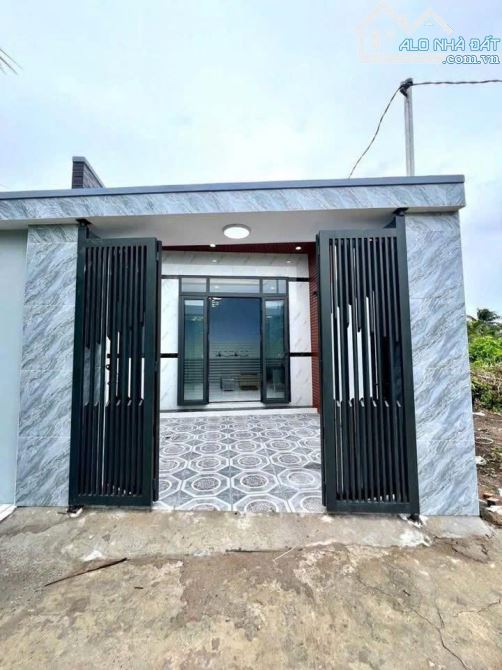 Ngộp bank bán gấp căn nhà ở xã Tân An Hội - Củ Chi, DT 94m2, Giá 980 triệu.SHR - 2