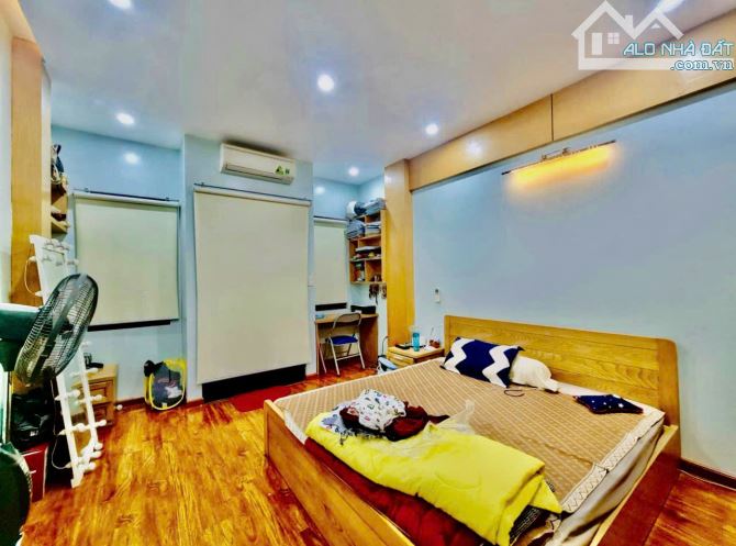 Phố Nguyễn Đức Cảnh - ô tô qua cổng ngày đêm - full tiện ích - 5 tầng - loanh quanh 7 tỷ - 2