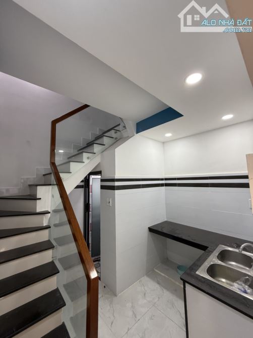 Bán nhà hẻm 30 lâm văn bền P Tân Kiểng Quận 7. 22m2 - 2