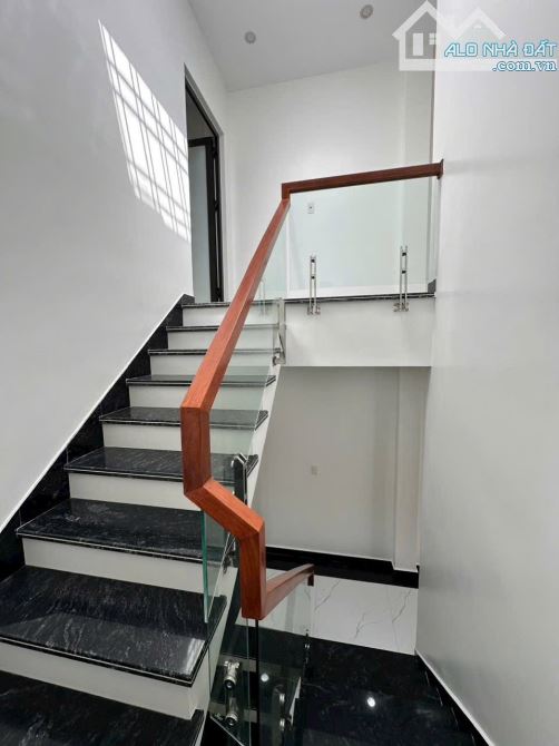 Nhà 3 tầng xây mới sau mặt đường Trữ Khê - 50m2 - Ngang 4,4m - 2