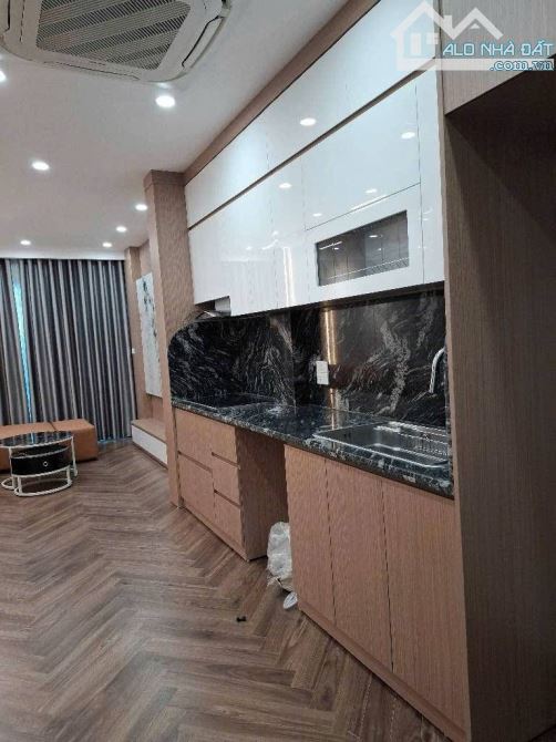 🔥 SIÊU PHẨM !!! Nhà 5 tầng tại Bồ Đề – View chung cư, tận hưởng tiện ích hiện đại - 2