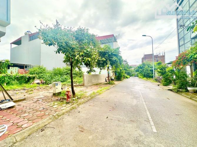 🏡 Bán đất 56m² việt Hưng hiếm, ô tô vào tận nơi, thoáng đẹp đất lành – Giá 3.79 tỷ - 2