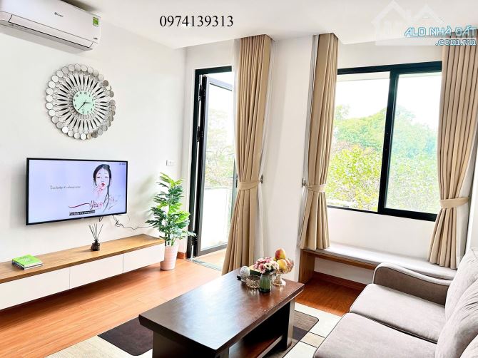 Bán siêu tòa CHDV Trường Chinh - Đại La 100m2x8T MT9.5m 30PKK, ô tô lô góc, DT 2.2 tỷ - 2