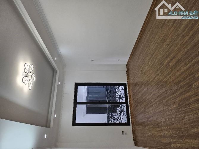 PHÚC LỢI – NHÀ ĐẸP 5 TẦNG – LÔ GÓC – SANG NHƯ BIỆT THỰ - 43m- nhỉnh  6 -oto đỗ cách 5m - 2