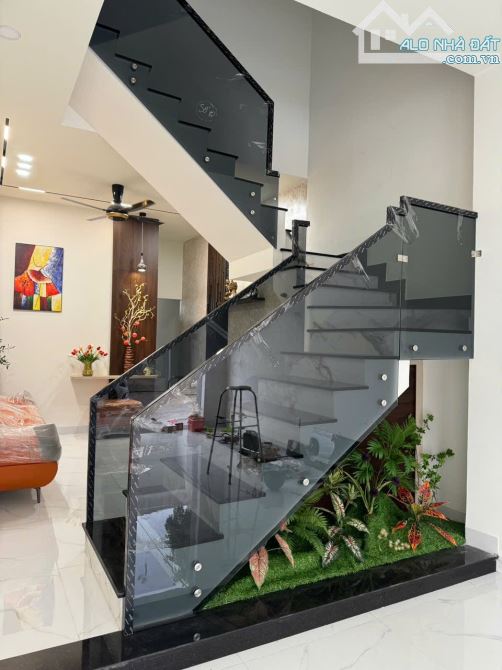 BÁN NHÀ ĐẸP - ĐẦY ĐỦ TIỆN NGHI - TẶNG FULL NỘI THẤT XỊN, 4Tỷ550 - 2