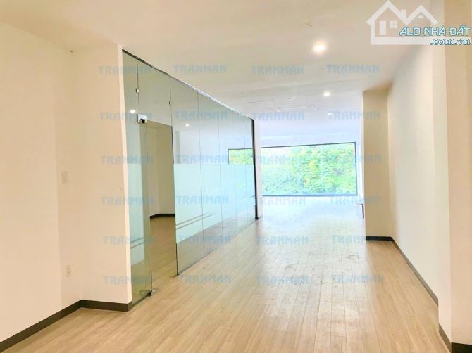 cho thuê nhà mặt tiền 215 A-215 B Hai Bà Trưng, P. Võ Thị Sáu, Q.3, 7.5x24m. - 2