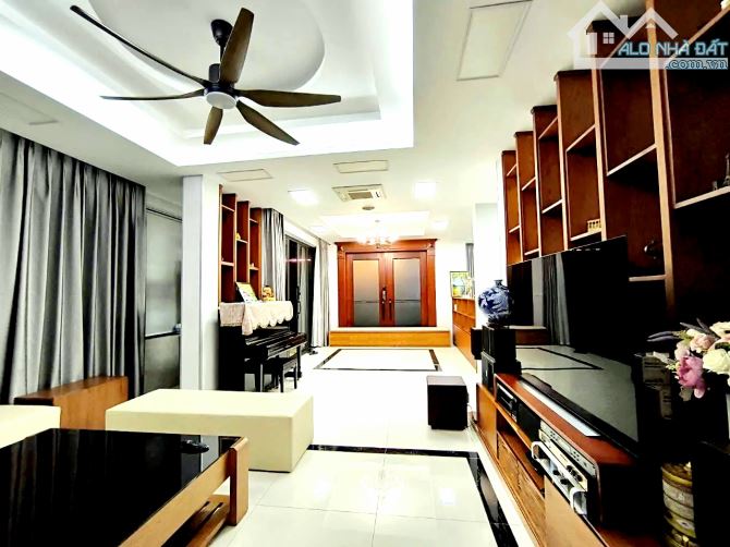 BIỆT THỰ LÔ GÓC LINH ĐÀM, THANG MÁY, NỘI THẤT TIỀN TỶ, KINH DOANH CHỈ 69 TỶ - 2