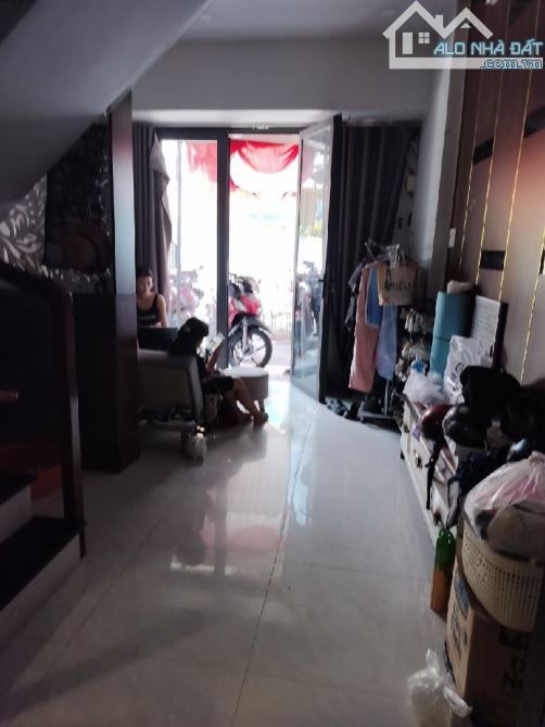 Bán nhà hẻm Nguyễn văn quỳ P Tân Thuận Đông Quận 7. 24m2 - 2