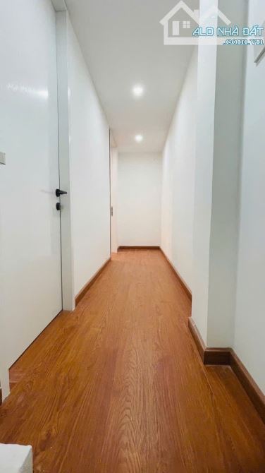 Nhà lô góc đường Nguyễn Chí Thanh , Hải Châu 2 mặt thoáng chỉ 5.1x tỷ - 2