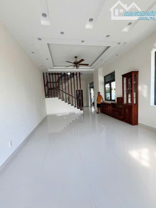 CẦN BÁN NHANH NHÀ 3 TẦNG LÔ GÓC 2 MẶT TIỀN , HOÀ MINH 30, LIÊN CHIỂU ĐÀ NẴNG - 2