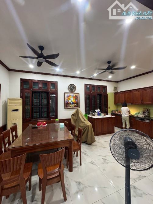 🏡 Bán biệt thự Vũ Trọng Phụng – thang máy – mặt tiền khủng, DT 110m², giá 42 tỷ - 2