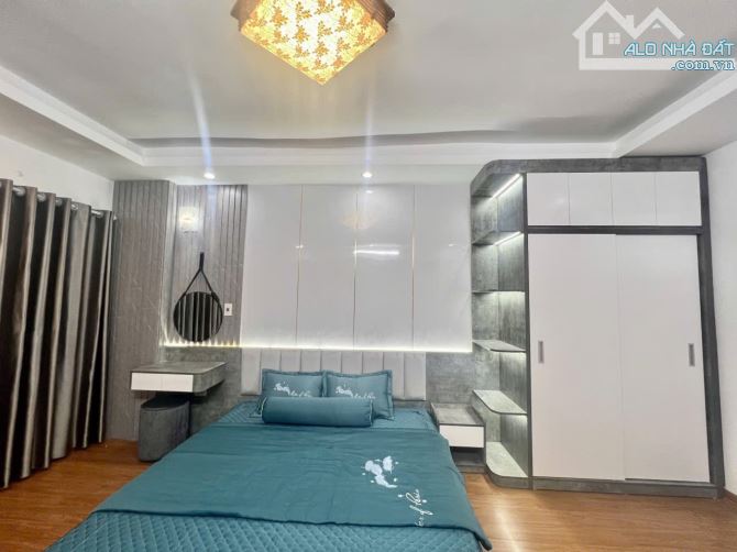 Rẻ nhất Long Biên. Mới tinh, full nội thất. 5 tầng, mt 4.2m, giá 5.2 tỷ - 2