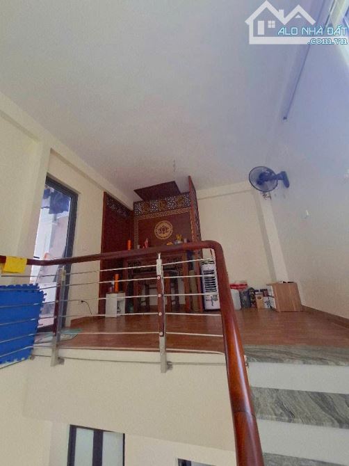 Nhà đẹp Bồ Đề, full nội thất, oto đỗ cửa, sát oto tránh, 4 tầng, 35m2, mt: 5.3m, giá 10.3 - 2