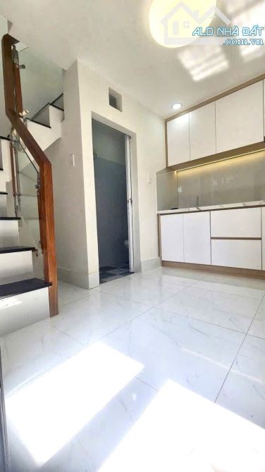 NHÀ NHỎ XINH có SHR Q8 – 2PN – NGAY CHÂN CẦU CHÀ VÀ – ĐANG CHO THUÊ - GIÁ CHỈ 1.35T - 2
