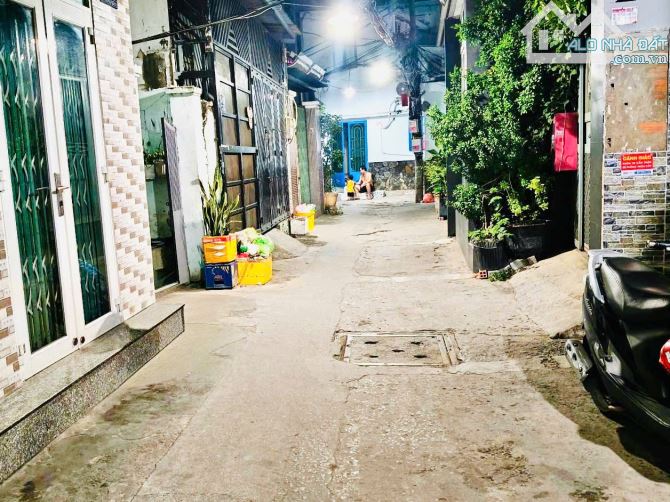 Quá rẻ chỉ 100tr/m2! - Bán đất tặng nhà 2 tầng 100m2 - Ngang đẹp 5m Khu Vip Phan Xích Long - 2