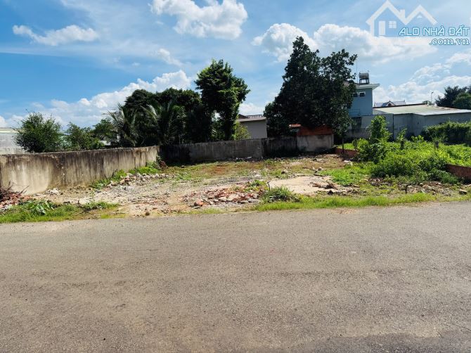 Ngang 13.7met - Đường số 85 Hoà Long Tp Bà Rịa-2.9 tỷ-13.7x21, nở hậu 15,  85 thổ cư - 2