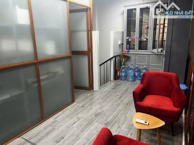BÁN SHOPHOUSE - KĐT PHÚ MỸ HƯNG - 200m2 - NGANG 10 - MỚI TINH SẴN DÒNG TIỀN 1 TỶ/NĂM - 2