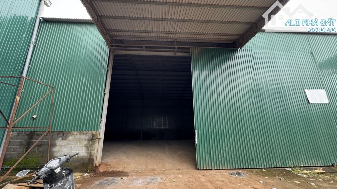 CHO THUÊ KHO KHÔNG CẤM TẢI BMT - 450m2 - SâN đậu cong - 3