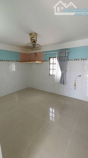 TỈNH LỘ 10, DTs 128M2, 4 TẦNG ĐÚC, 5PN,BÌNH TÂN GIÁP Q6,TÂN PHÚ, SÁT TÊN LỬA, CHỈ 3.X TỶ - 3