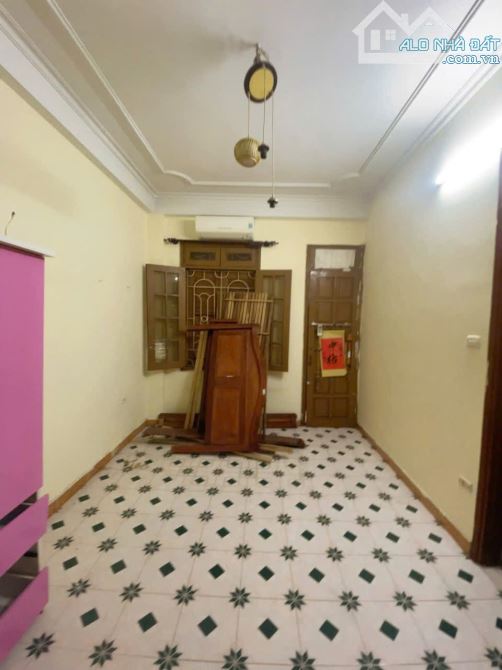 Bán nhà Hoàng Hoa Thám, Hơn 5 tỷ, DT 25m, 4 tầng, mặt tiền 4.6m, ngõ nông gần phố - 3
