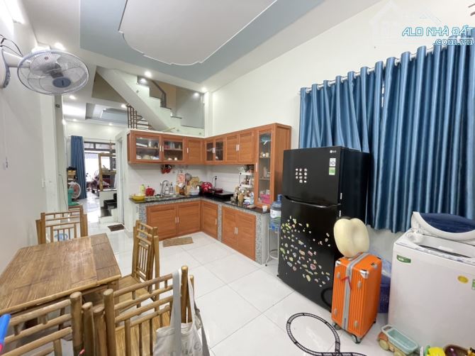 Bán Nhà Linh Xuân, Lô Góc 2MT -70m2, xe hơi thông,SHR,Chỉ 4 tỷ x - 3