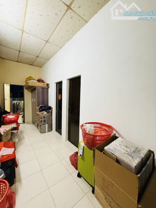 🏡 GIÁP QUẬN 11 – 2 TẦNG - 4PN - HẺM XE HƠI – CHỈ 5,5 TỶ - 3