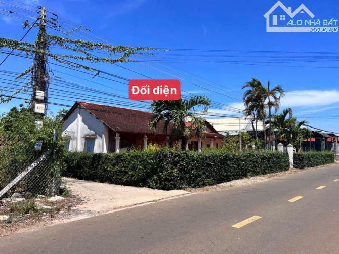 Bán 354m2 đường nhựa 8m TT Đất Đỏ , đường Lương Thế Vinh Sẵn 200tc giá chỉ 3ty3 - 3