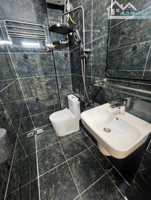 HOA HẬU KIM GIANG PHÂN LÔ Ô TÔ ĐỖ KINH DOANH TỐT, GẦN PHỐ DÂN XÂY 4T*45M2 Ở NGAY GIÁ HẠTRẺ - 3