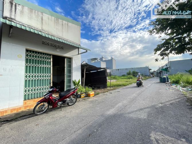 Dãy trọ cho thuê 9tr, ngay KDC Thạnh Phú, đường nhựa 5m, chỉ 2 tỷ 450 tỷ - 3