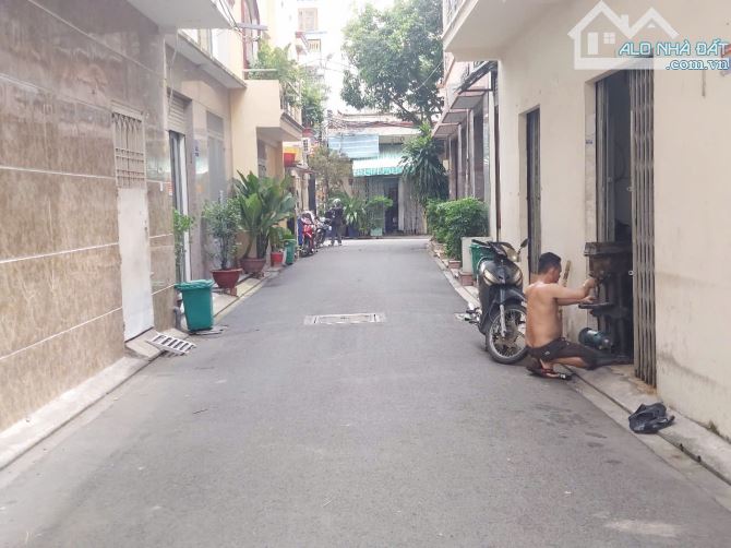 Bán nhà căn góc 2 mặt tiền Đ. Cộng Hòa P.13 Q. Tân Bình, chỉ nhỉnh 7 tỷ TL - 3