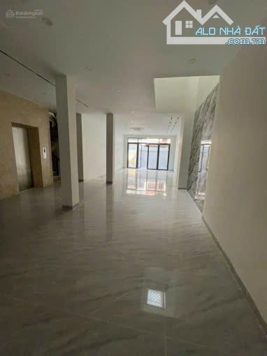 Top nhà xinh rẻ 8 x 20m 1 trệt 3 lầu Nguyễn Chí Thanh Q5 TP.HCM - 3