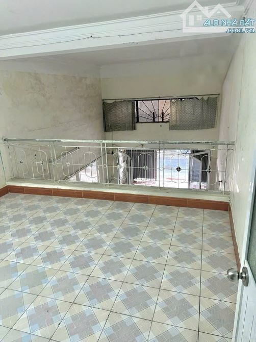 M657: Cho thuê nhà mặt đường Hào Khê - 3