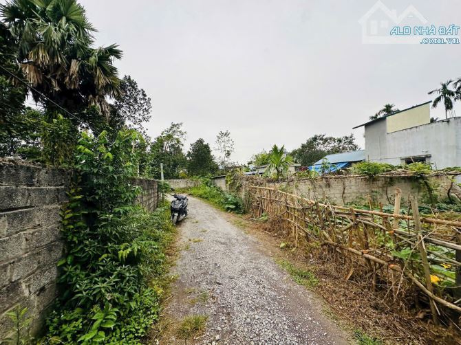 LÔ ĐẤT 500m2 FULL THỔ CƯ - SÁT KCN - LÔ GÓC 2 MẶT TIỀN - PHÂN LÔ TỐT - GIÁ 2,x TỶ - 3