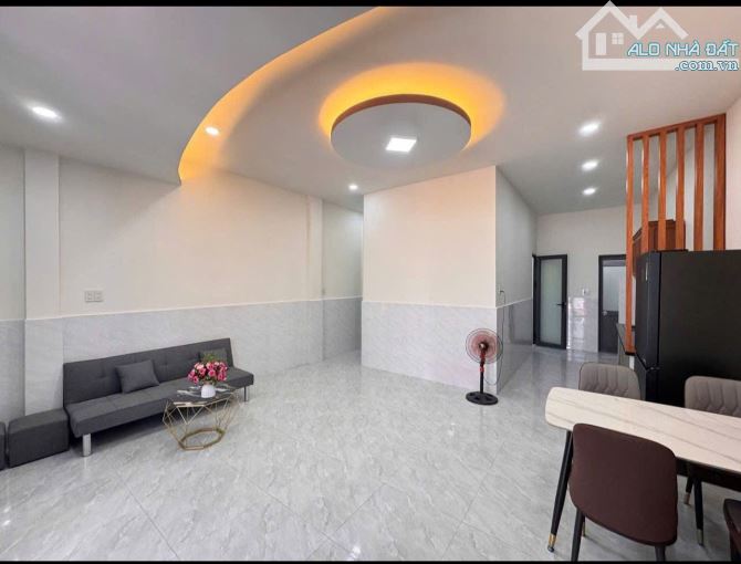 Bán nhà đẹp hẻm Hà Thanh phường nha trang gần chợ đầm - 3