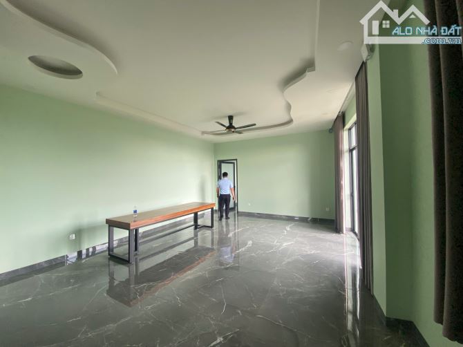 Bấn nhà góc 2 mặt tiền đường 450m đường kinh doanh sổ sẵn cổng chào Bình Dương - 3