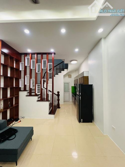 BÁN NHÀ THỊNH HÀO- 7 TẦNG - THIẾT KẾ THÔNG SÀN - NỘI THẤT ĐẸP - SỔ HOA HẬU. - 3