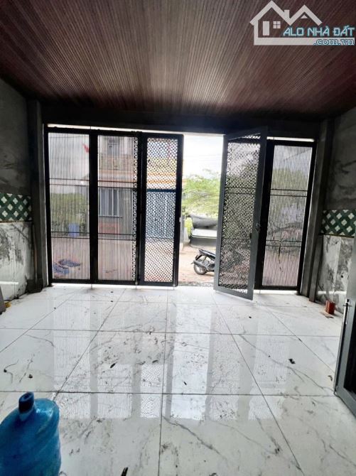 Nhà mới 2 tầng Tỉnh Lộ 10- khu phân lô cao tầng- ngang 6m,GIÁ 5.75 TỶ - 3