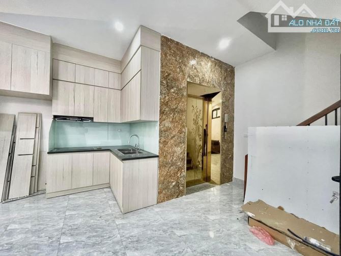 CẦN BÁN NHÀ PHỐ LÊ TRỌNG TẤN 6 TẦNG, THANG MÁY - 3