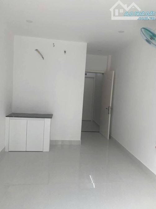 MẶT TIỀN KINH DOANH NGUYỄN THƯỢNG HIỀN PHÚ NHUẬN - 4 TẦNG - 41M2 - 10.X TY - HĐT 28TR - 3