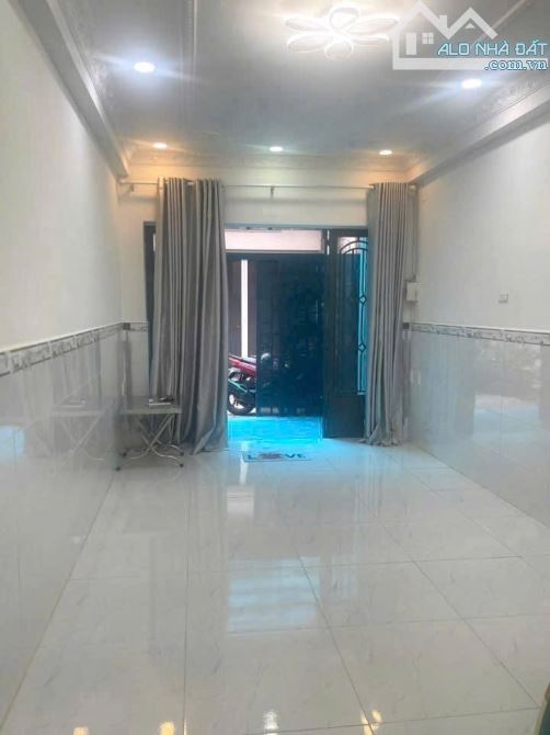📕Giá 9 triệu còn giảm🤝 🏡Nguyên căn hẻm Phạm Văn Chiêu P16 GV 👉DT 3,5❌15m trệt 1 lầu gồ - 3