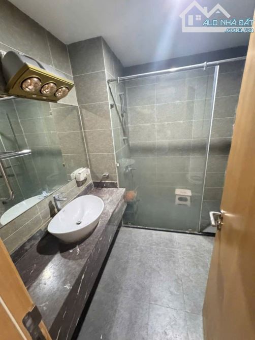 Bán chung cư Cao Cấp FLC 265 Cầu Giấy - Căn hộ 2508 - DT 96 ( 2PN) Giá  9,6 tỷ - 3