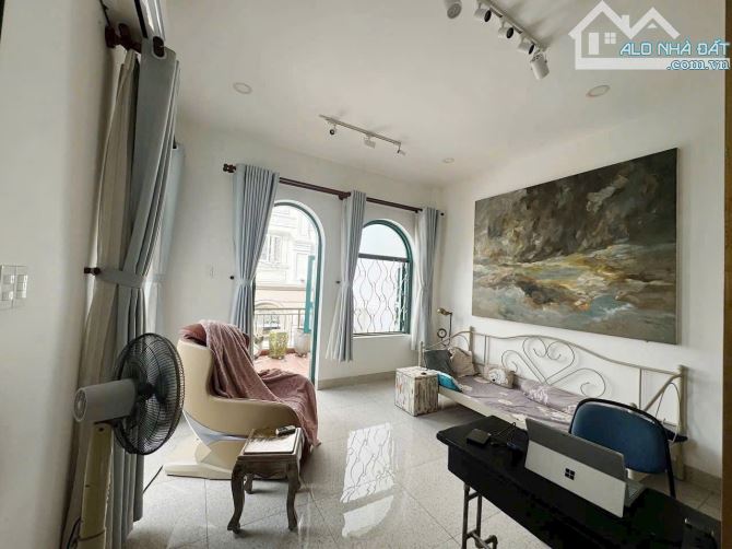 Bán căn biệt thự 3 Lầu. khuôn đất đẹp Linh Đông, P.Linh Đông, Thủ Đức - 8x19m - 3