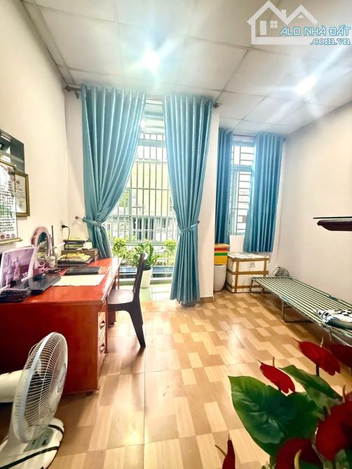NHÀ 2 TẦNG (4,8m x 15m) - GẦN NGÃ TƯ AN SUONG - HẺM TRƯỚC NHÀ 5M - 1/ SONG HÀNH - 3