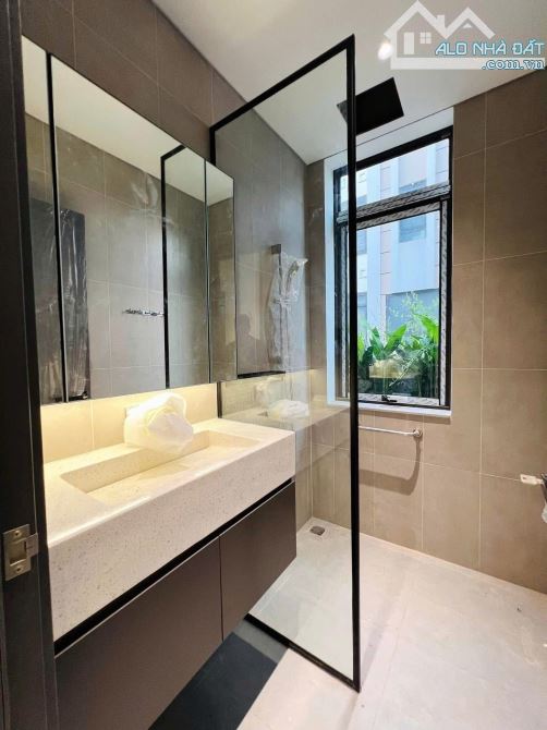Chủ ngộp vốn làm ăn cần bán nhà ngay KDC Lê Thánh Tôn, Q1 - Giá 6tỷ590/40m2. Sổ hồng riêng - 3