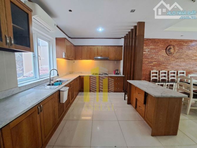 Villa Phố Có Hầm 3 Lầu - 5 Phòng Ngủ Giá 40 Triệu - 3